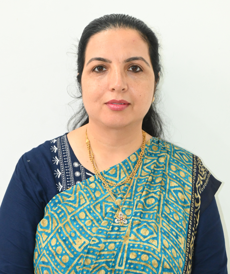 Dr. Neelofar Mohammad