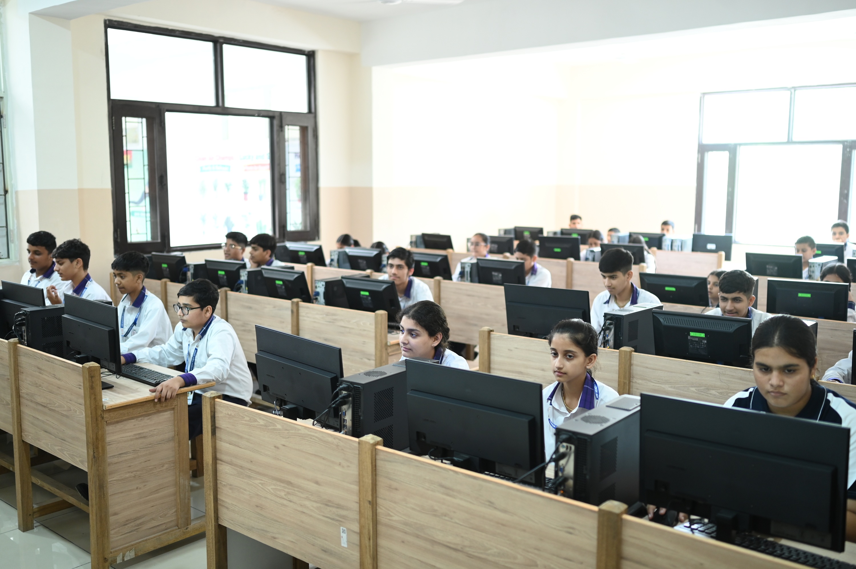 best school in hamirpur