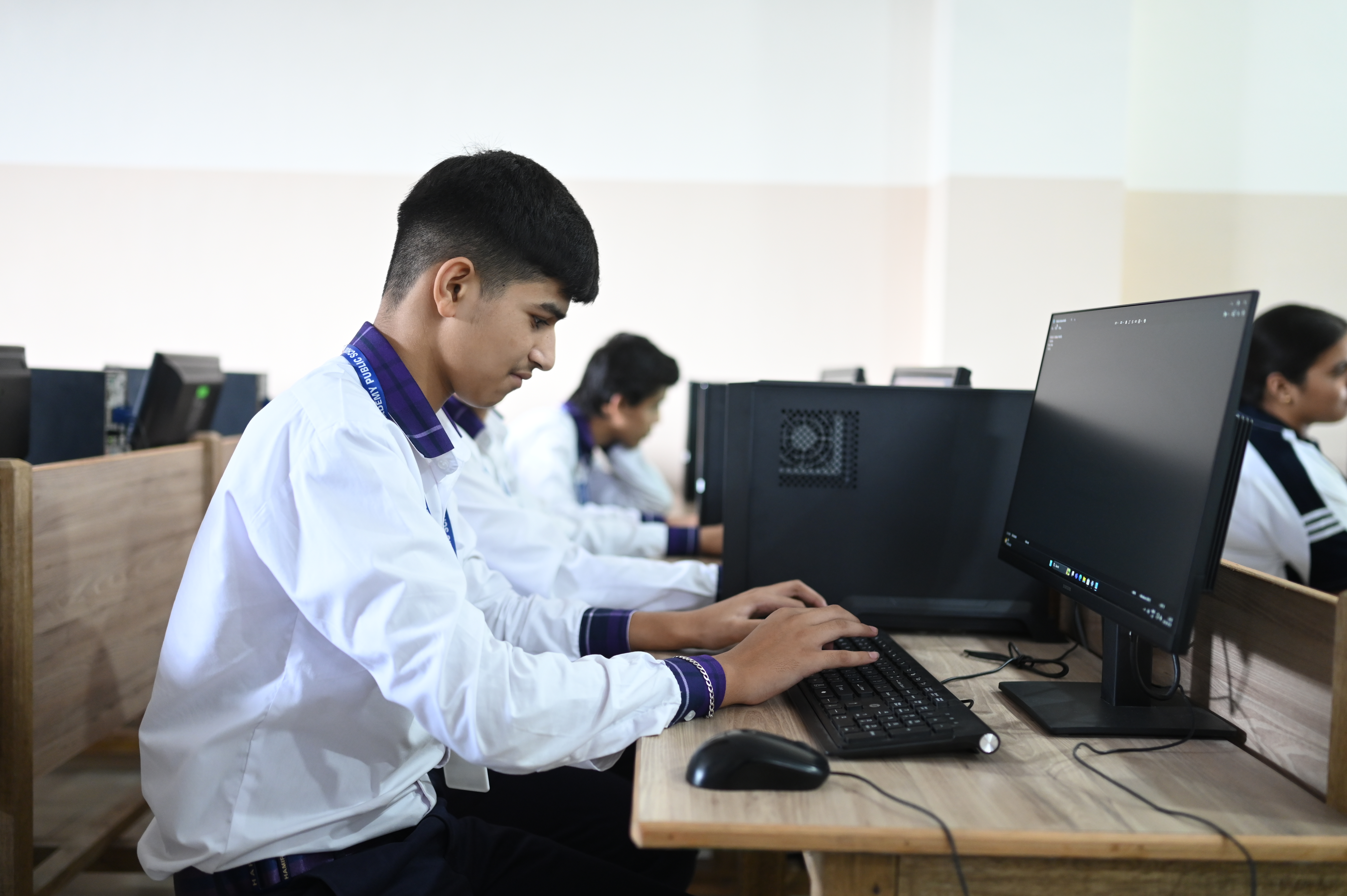 best school in hamirpur